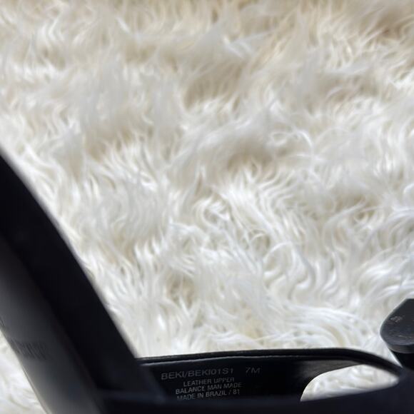 Steve Madden Beki Heel in Black Nubuck - Picture 11 of 11